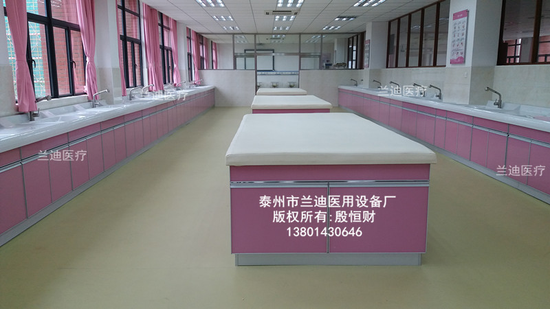 婴儿洗浴中心一体化设备